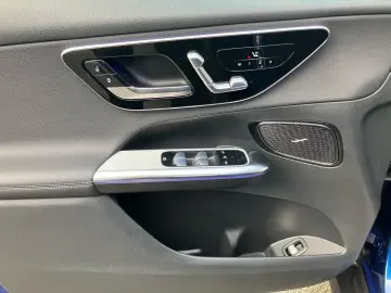 MERCEDES-BENZ GLC 220 d 4M Avantgarde AHK Pano Distr…