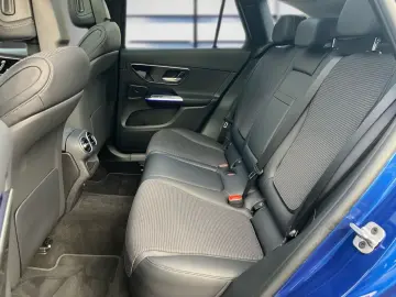 MERCEDES-BENZ GLC 220 d 4M Avantgarde AHK Pano Distr…