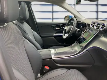 MERCEDES-BENZ GLC 220 d 4M Avantgarde AHK Pano Distr…