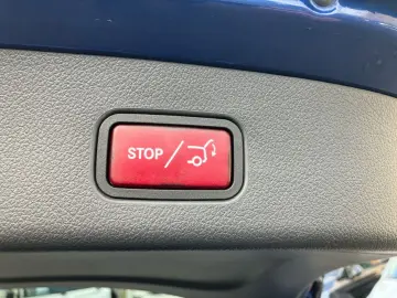 MERCEDES-BENZ GLC 220 d 4M Avantgarde AHK Pano Distr…