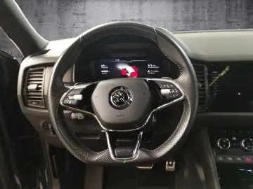 SKODA Kodiaq 2.0 TDI Sportline 4x4 DSG ACC AHK LED Sta