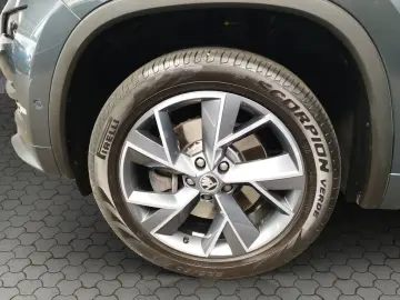 SKODA Kodiaq 2.0 TDI Sportline 4x4 DSG ACC AHK LED Sta