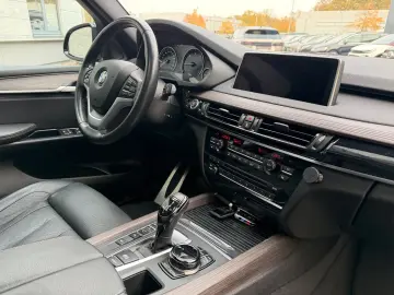 BMW X5 xDrive 40 d M PAKET KAMERA LEDER PANO LED