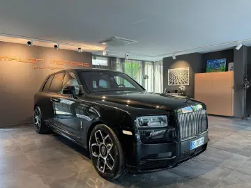 ROLLS ROYCE Cullinan Black Badge BESPOKE AUDIO STARLIGHT