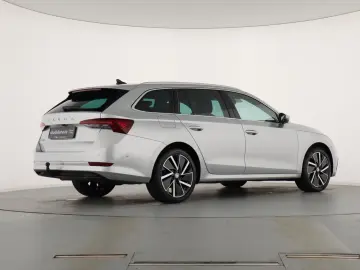 SKODA OCTAVIA COMBI FIRST 1.5TSI HEAD-UP 18 ZOLL AERO