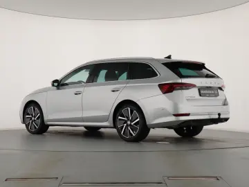 SKODA OCTAVIA COMBI FIRST 1.5TSI HEAD-UP 18 ZOLL AERO