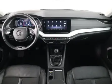 SKODA OCTAVIA COMBI FIRST 1.5TSI HEAD-UP 18 ZOLL AERO