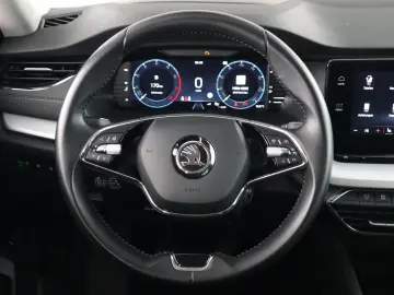 SKODA OCTAVIA COMBI FIRST 1.5TSI HEAD-UP 18 ZOLL AERO