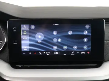 SKODA OCTAVIA COMBI FIRST 1.5TSI HEAD-UP 18 ZOLL AERO