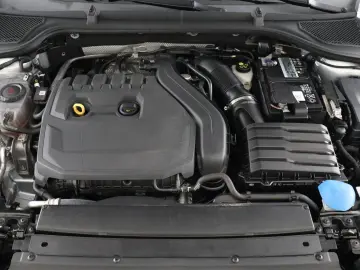 SKODA OCTAVIA COMBI FIRST 1.5TSI HEAD-UP 18 ZOLL AERO