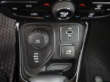 JEEP Compass 1.4 MultiAir Limited 4WD Klimaaut. Navi