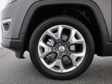 JEEP Compass 1.4 MultiAir Limited 4WD Klimaaut. Navi