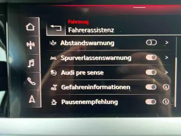 AUDI A3 1.5 TSI S-Line S-tronic  Navi  ACC  SHZ  App