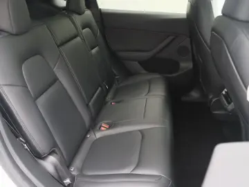 TESLA Model Y Standard RWD Plus 351pk [ LFP ACCU AUTOP