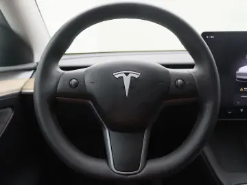TESLA Model Y Standard RWD Plus 351pk [ LFP ACCU AUTOP