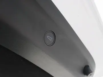 TESLA Model Y Standard RWD Plus 351pk [ LFP ACCU AUTOP