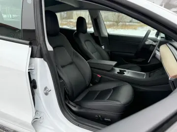 TESLA Model 3 Mod. 2021 Long Range Facelift Wärmep AHK