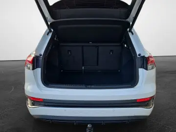 AUDI Q4 e-tron 45 S line AHK Navi Pano Matrix SONOS 2