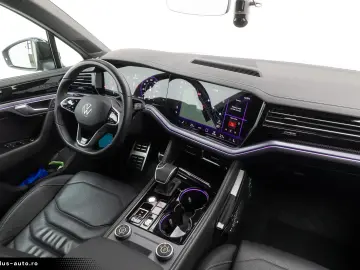 VW Touareg R-line V6 TDI 286 CP Black Style Garantie