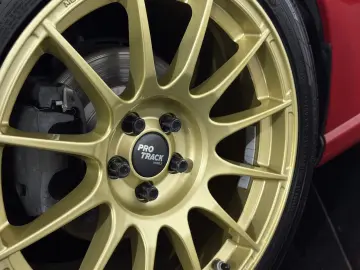 TOYOTA GT86 Pure  Navi Strebe ProTrackWheels KW Optik