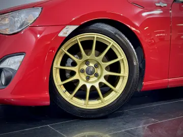 TOYOTA GT86 Pure  Navi Strebe ProTrackWheels KW Optik