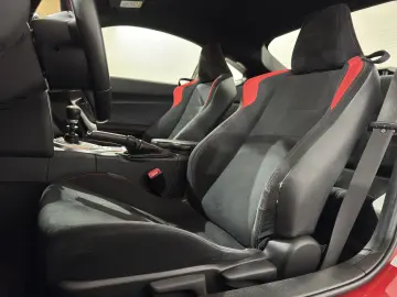 TOYOTA GT86 Pure  Navi Strebe ProTrackWheels KW Optik