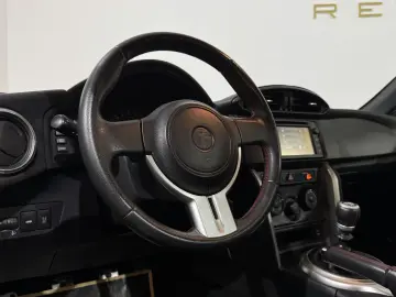 TOYOTA GT86 Pure  Navi Strebe ProTrackWheels KW Optik