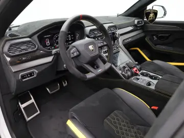 LAMBORGHINI Urus Performante I Lamborghini Hamburg