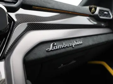 LAMBORGHINI Urus Performante I Lamborghini Hamburg