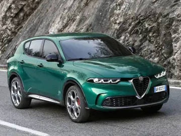 Alfa Romeo Giulia HD-T 2026-023
