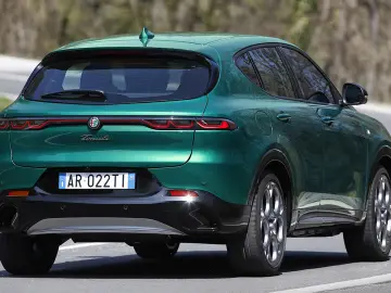 Alfa Romeo Giulia HD-T 2026-023
