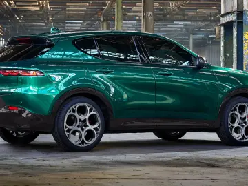 Alfa Romeo Giulia HD-T 2026-023