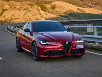 Alfa Romeo Giulia HD-T 2026-028