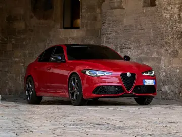 Alfa Romeo Giulia HD-T 2026-028