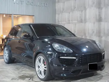 PORSCHE Cayenne Turbo S
