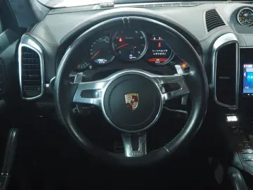 PORSCHE Cayenne Turbo S