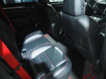 PORSCHE Cayenne Turbo S