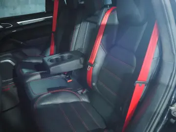 PORSCHE Cayenne Turbo S