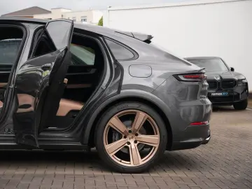 PORSCHE E-Hybrid Coupé SPORTDESIGN-AHK-22 -LEDER BEIGE