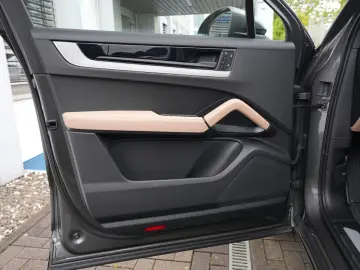 PORSCHE E-Hybrid Coupé SPORTDESIGN-AHK-22 -LEDER BEIGE