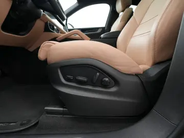 PORSCHE E-Hybrid Coupé SPORTDESIGN-AHK-22 -LEDER BEIGE