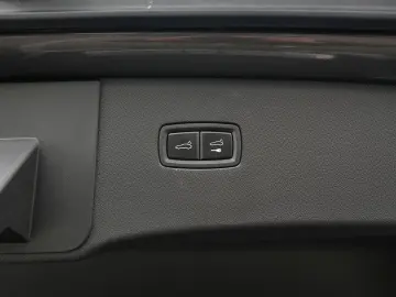 PORSCHE E-Hybrid Coupé SPORTDESIGN-AHK-22 -LEDER BEIGE