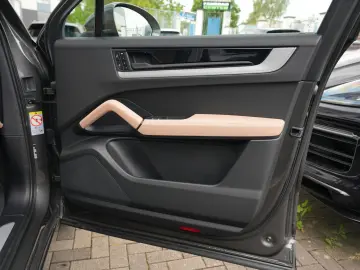PORSCHE E-Hybrid Coupé SPORTDESIGN-AHK-22 -LEDER BEIGE