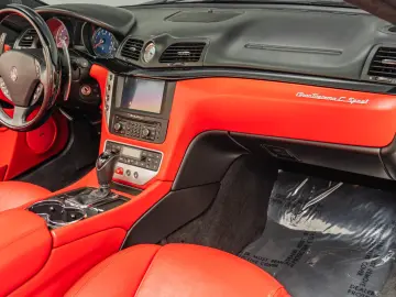 Maserati Granturismo HD-T 2026-044