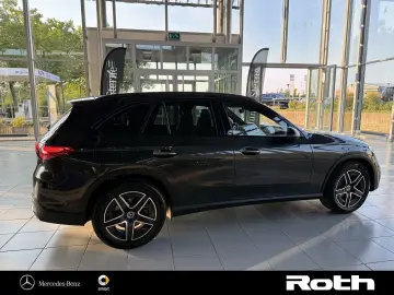 MERCEDES-BENZ GLC 300 AMG Pano AHK Night Winterp Digital 360