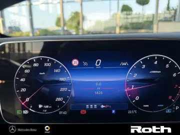 MERCEDES-BENZ GLC 300 AMG Pano AHK Night Winterp Digital 360