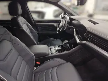 VW Touareg R-Line 3.0 V6 TSI 4Motion PANO STHZG HUD